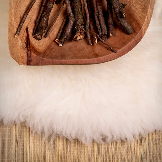 Real vs Faux Sheepskin: What’s the Difference (and Which One Is Worth It?)